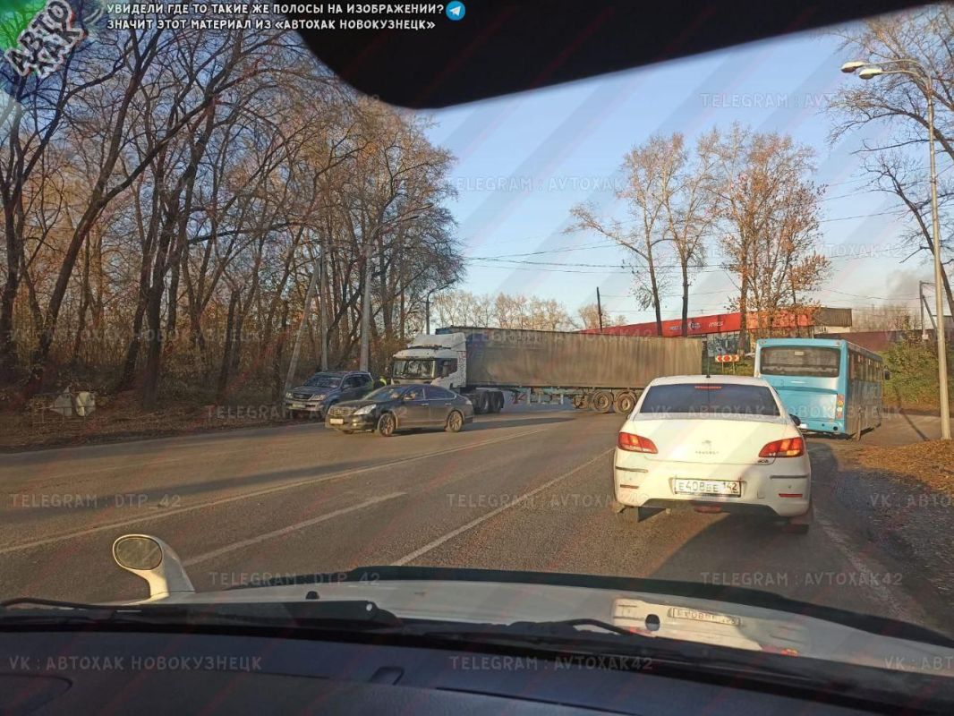 Автохак дтп. Авария в Новокузнецке сегодня на Запсибе. К466рк126 ДТП